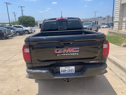 Used 2023 GMC Canyon AT4 w/ AT4 Premium Package AWD/4WD image 5