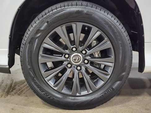 Used 2020 Lexus GX 460 Luxury w/ Luxury Sport Package AWD/4WD image 26