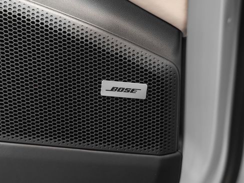 New 2025 Porsche Macan Turbo Electric image 51