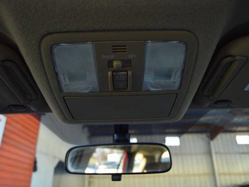 Used 2009 Toyota RAV4 Limited image 27