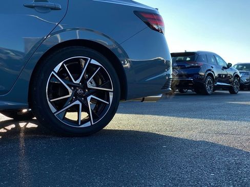 New 2025 Nissan Sentra SR w/ SR Premium Package image 36