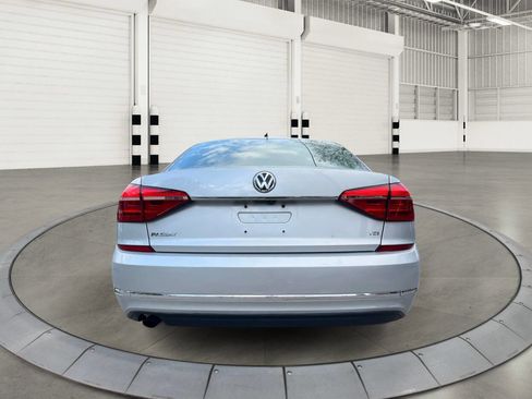 Used 2016 Volkswagen Passat 1.8T S FWD image 4