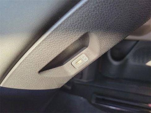 New 2026 Kia Carnival LXS image 33