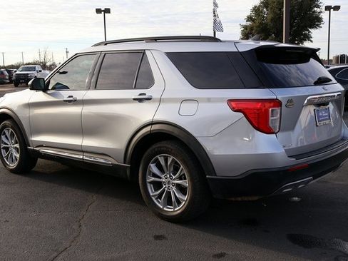 Certified 2022 Ford Explorer XLT w/ Equipment Group 202A image 16