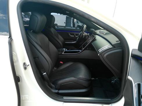 Used 2022 Mercedes-Benz S 500 4MATIC w/ AMG Line Package image 23
