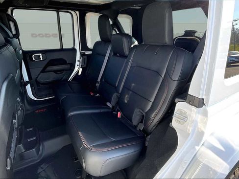 New 2025 Jeep Wrangler Unlimited Rubicon image 13