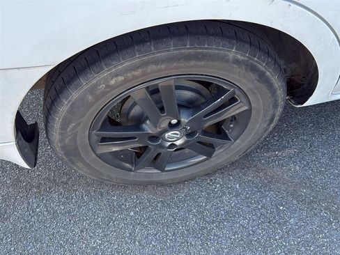 Used 2019 Nissan Versa S Plus FWD image 13