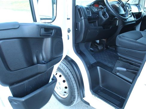 Used 2021 RAM ProMaster 2500 image 14