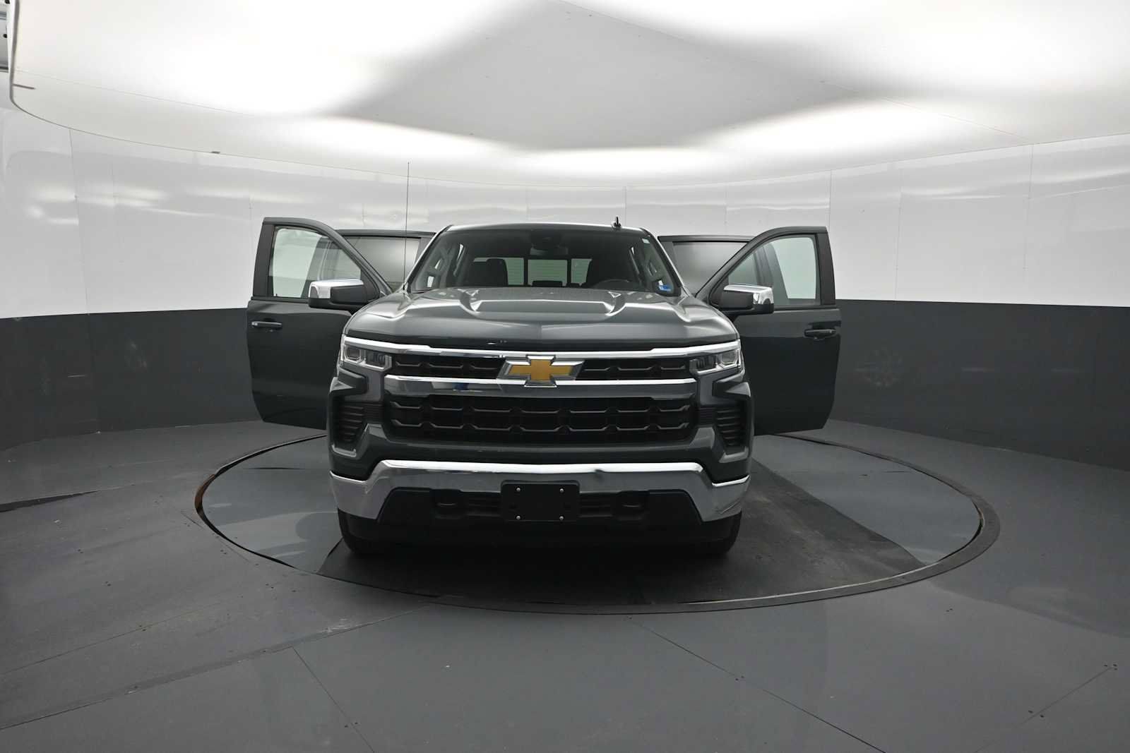 Used 2025 Chevrolet Silverado 1500 LT w/ Z71 Off-Road Package AWD/4WD image 47