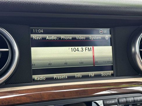 Used 2015 Mercedes-Benz SLK 350 image 16