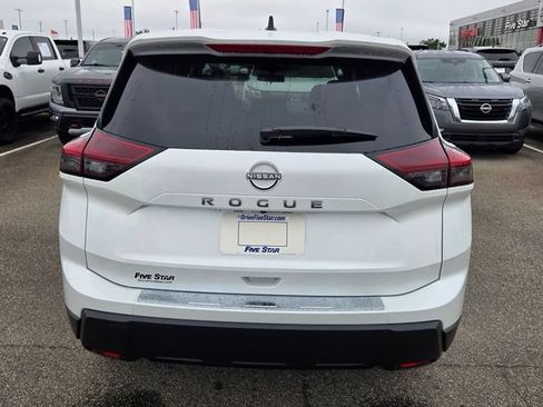 New 2026 Nissan Rogue SV FWD image 10