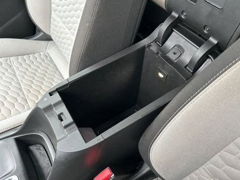 Used 2020 Chevrolet Equinox LS w/ LS Convenience Package image 30