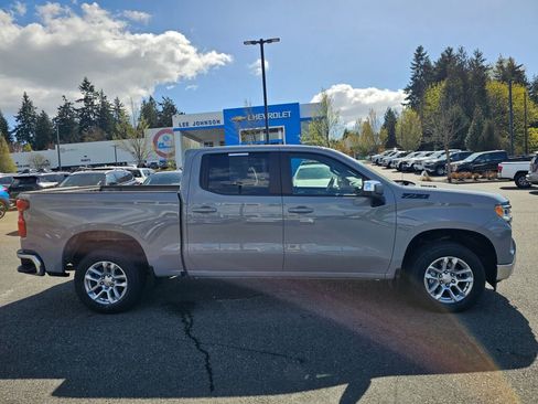 Certified 2024 Chevrolet Silverado 1500 LT w/ Z71 Off-Road Package AWD/4WD image 4