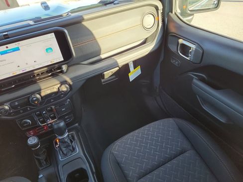 New 2026 Jeep Gladiator Mojave AWD/4WD image 16