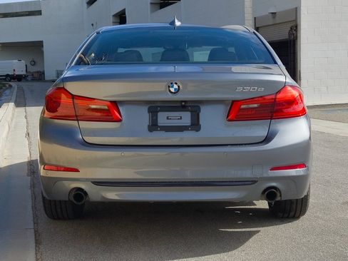 Used 2018 BMW 530e image 6