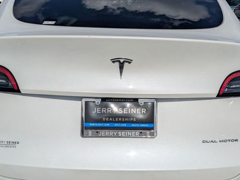 Used 2021 Tesla Model Y Long Range AWD/4WD image 13