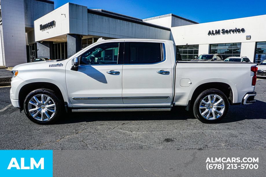 Used 2024 Chevrolet Silverado 1500 High Country w/ High Country Premium Package AWD/4WD image 6