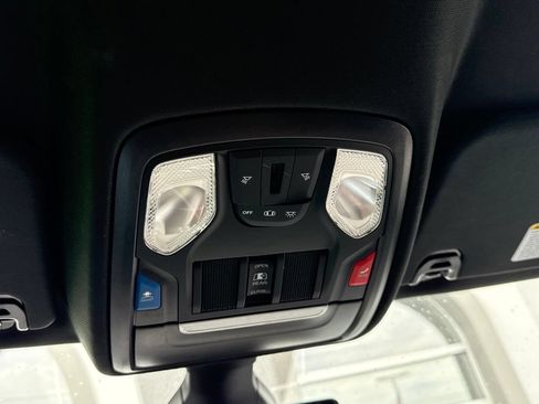 Used 2023 RAM 1500 Big Horn AWD/4WD image 14