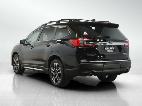 Used 2023 Subaru Ascent Limited w/ Technology Package AWD/4WD image 3
