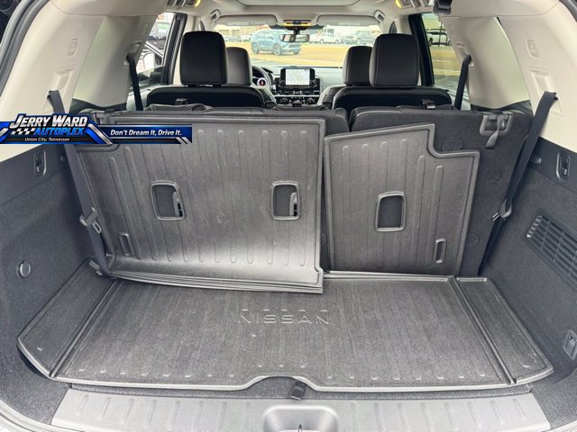 Used 2025 Nissan Pathfinder Platinum FWD image 27