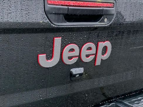 Used 2023 Jeep Gladiator Rubicon w/ Cold Weather Group AWD/4WD image 30