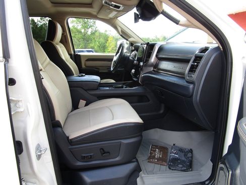 Used 2019 RAM 2500 Limited image 32