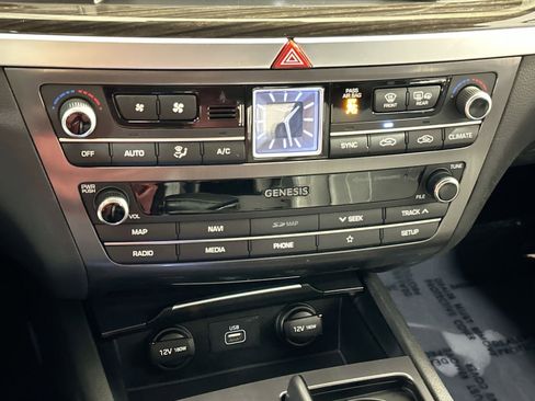 Used 2020 Genesis G80 3.8 image 25