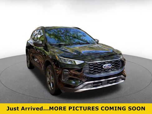 Used 2025 Ford Escape ST-Line image 1