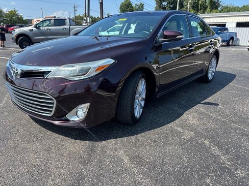 Used 2013 Toyota Avalon Limited FWD image 3
