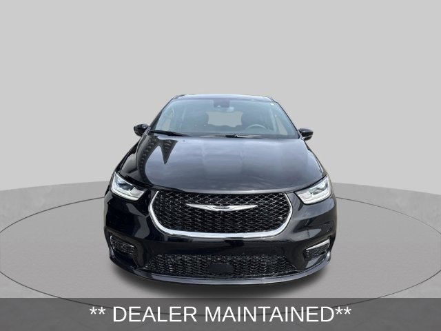 Used 2026 Chrysler Pacifica Select FWD image 2