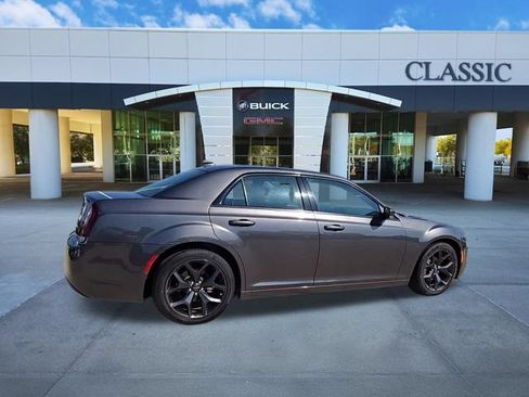 Used 2023 Chrysler 300 S RWD image 8
