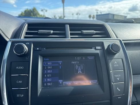 Used 2016 Toyota Camry LE FWD image 9