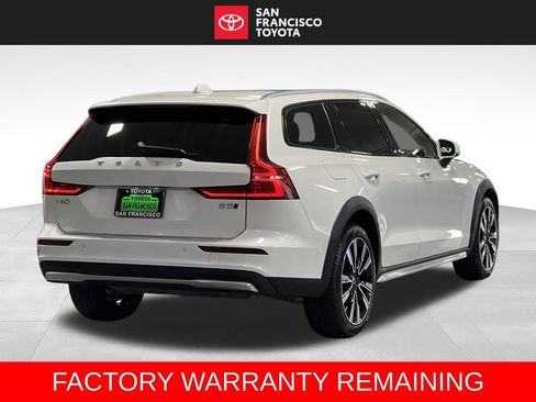 Used 2026 Volvo V60 B5 Cross Country Ultra w/ Climate Package AWD/4WD image 5