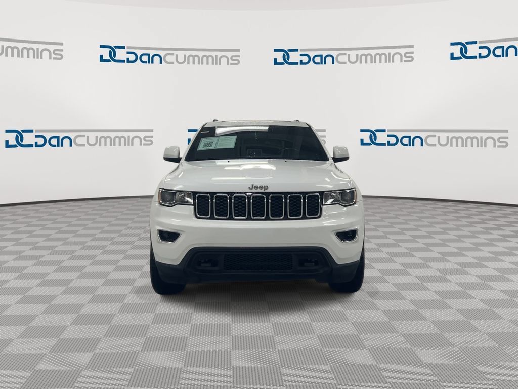 Used 2020 Jeep Grand Cherokee Laredo w/ Quick Order Package 2BN North AWD/4WD image 3