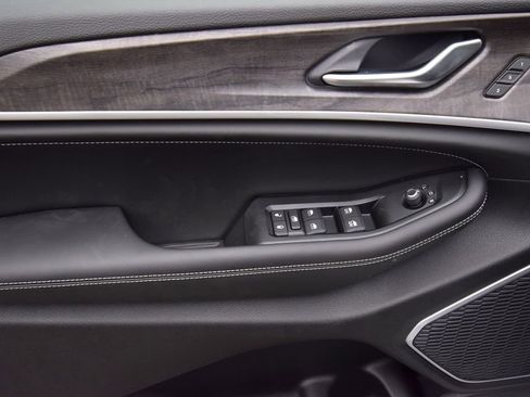 New 2026 Jeep Grand Cherokee L Limited AWD/4WD image 30