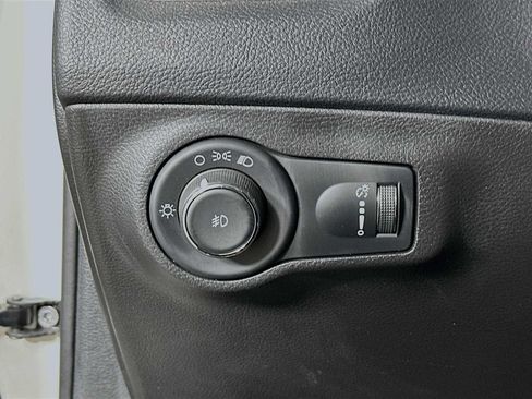 Used 2020 Jeep Compass Sport image 10