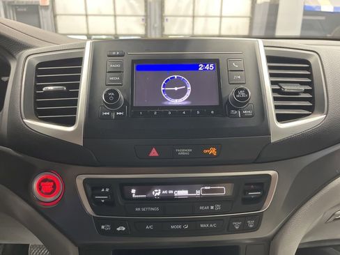 Used 2020 Honda Pilot LX image 23