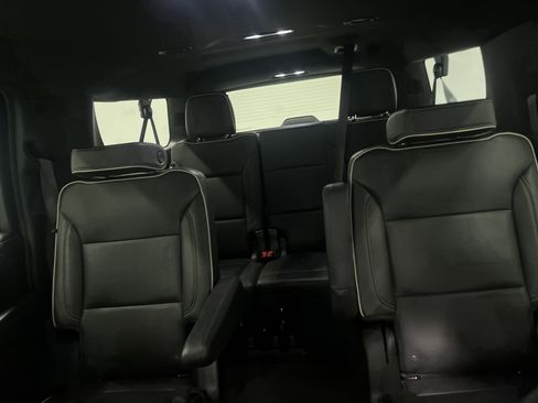 Used 2023 Chevrolet Suburban Premier AWD/4WD image 11