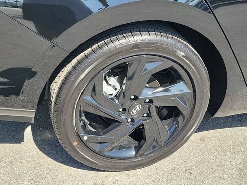 New 2026 Hyundai Elantra SEL Sport FWD image 30