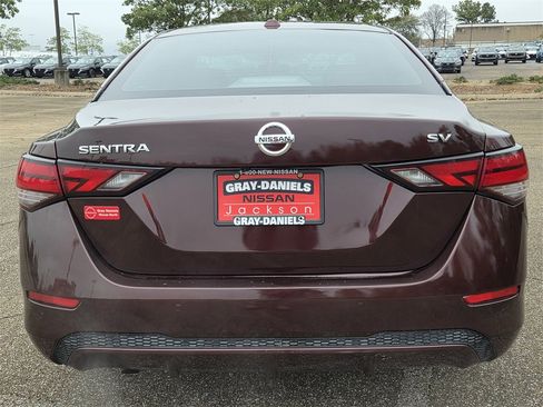 Used 2023 Nissan Sentra SV image 6