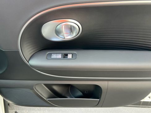 New 2026 Hyundai Ioniq 9 SE image 18