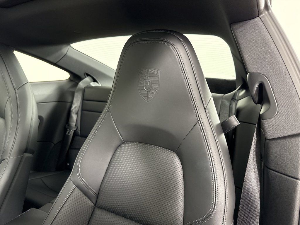Certified 2024 Porsche 911 Carrera 4 AWD/4WD image 40
