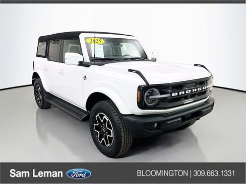 Used 2025 Ford Bronco Outer Banks image 1