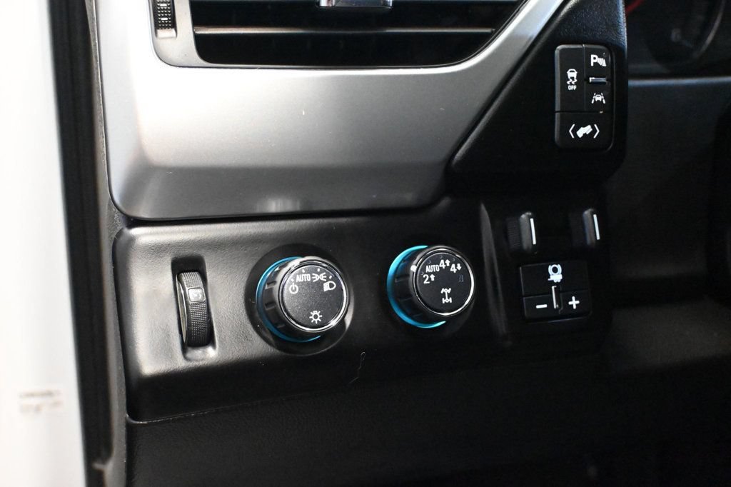 Used 2019 Chevrolet Suburban LS w/ All-Season Package AWD/4WD image 15