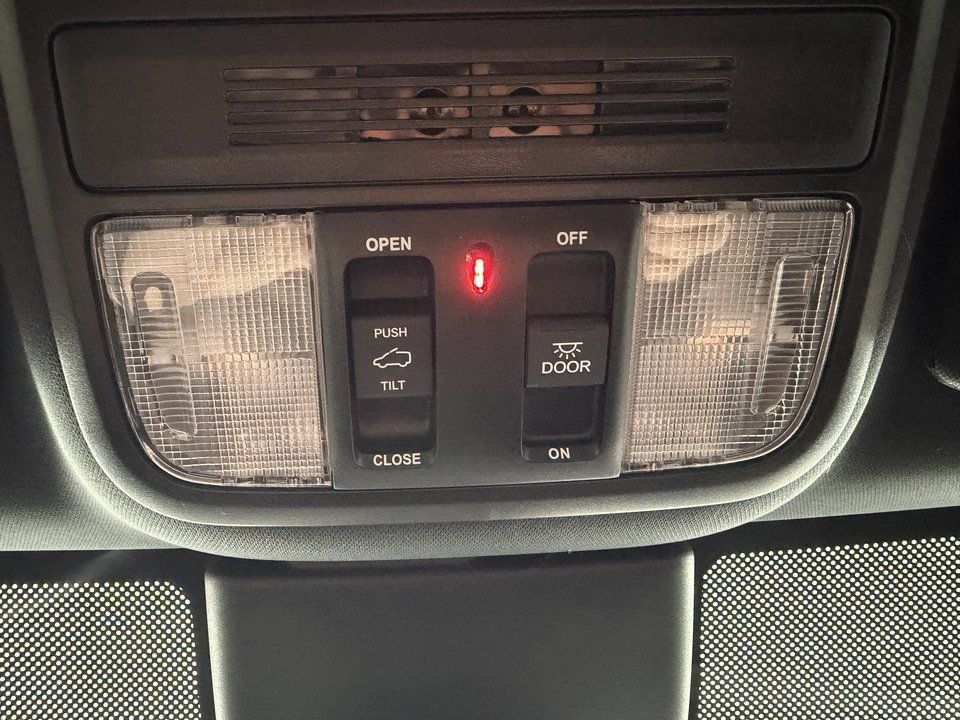 Used 2025 Honda Odyssey Sport-L image 23