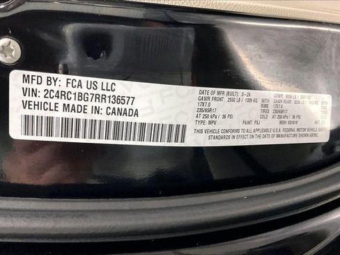 Used 2024 Chrysler Pacifica Touring-L image 44