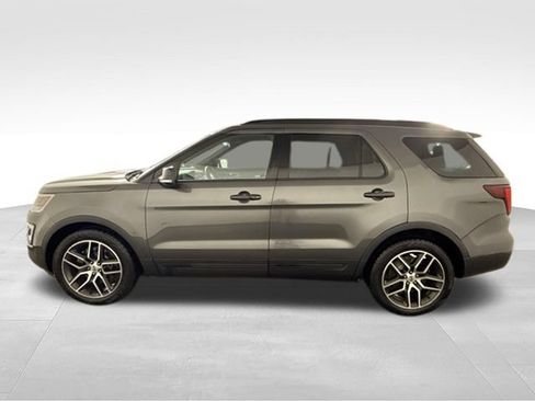 Used 2016 Ford Explorer Sport w/ Equipment Group 401A AWD/4WD image 5