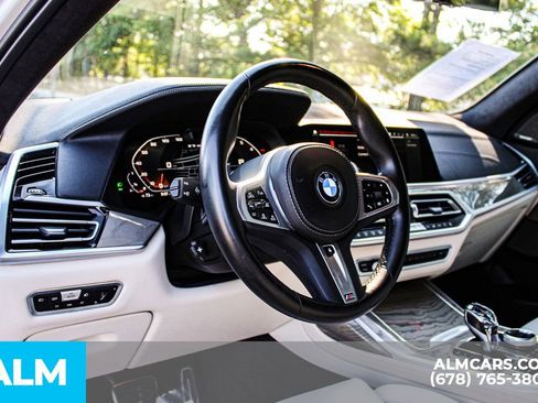 Used 2022 BMW X7 M50i w/ Dynamic Handling Package AWD/4WD image 35