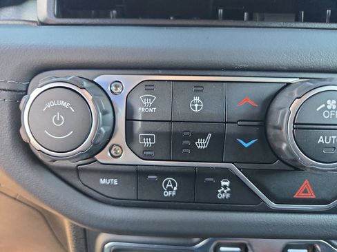 New 2025 Jeep Wrangler Rubicon image 12