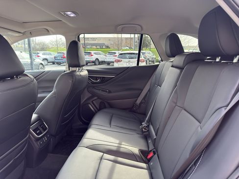 Used 2025 Subaru Outback Limited image 10